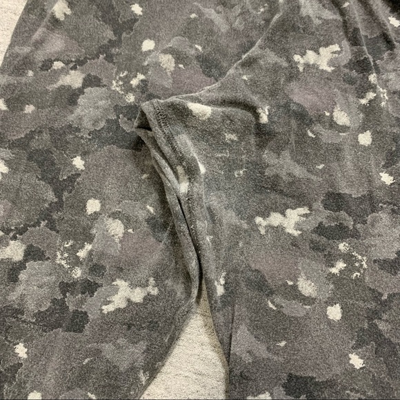 Nike Grey Camo Swirl Leggings Women’s Size XL - Picture 3 of 8